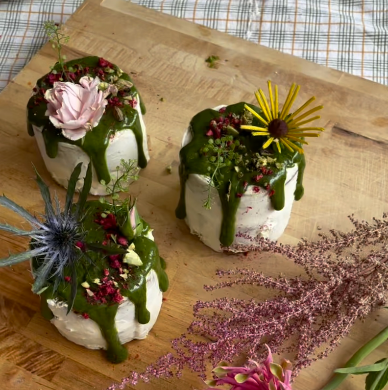 Mini Matcha White Chocolate Cakes